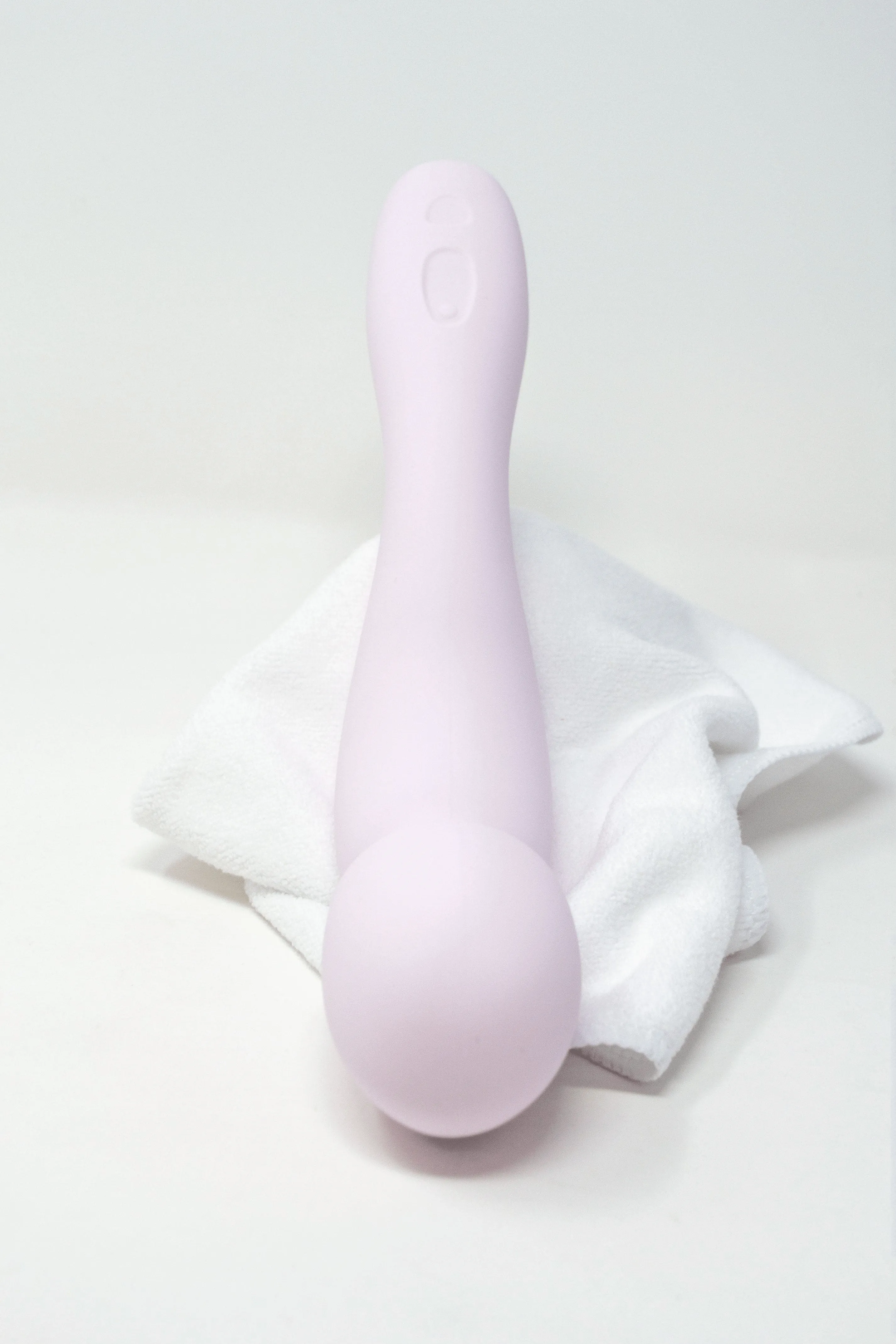 Dame Com Wand Vibrator