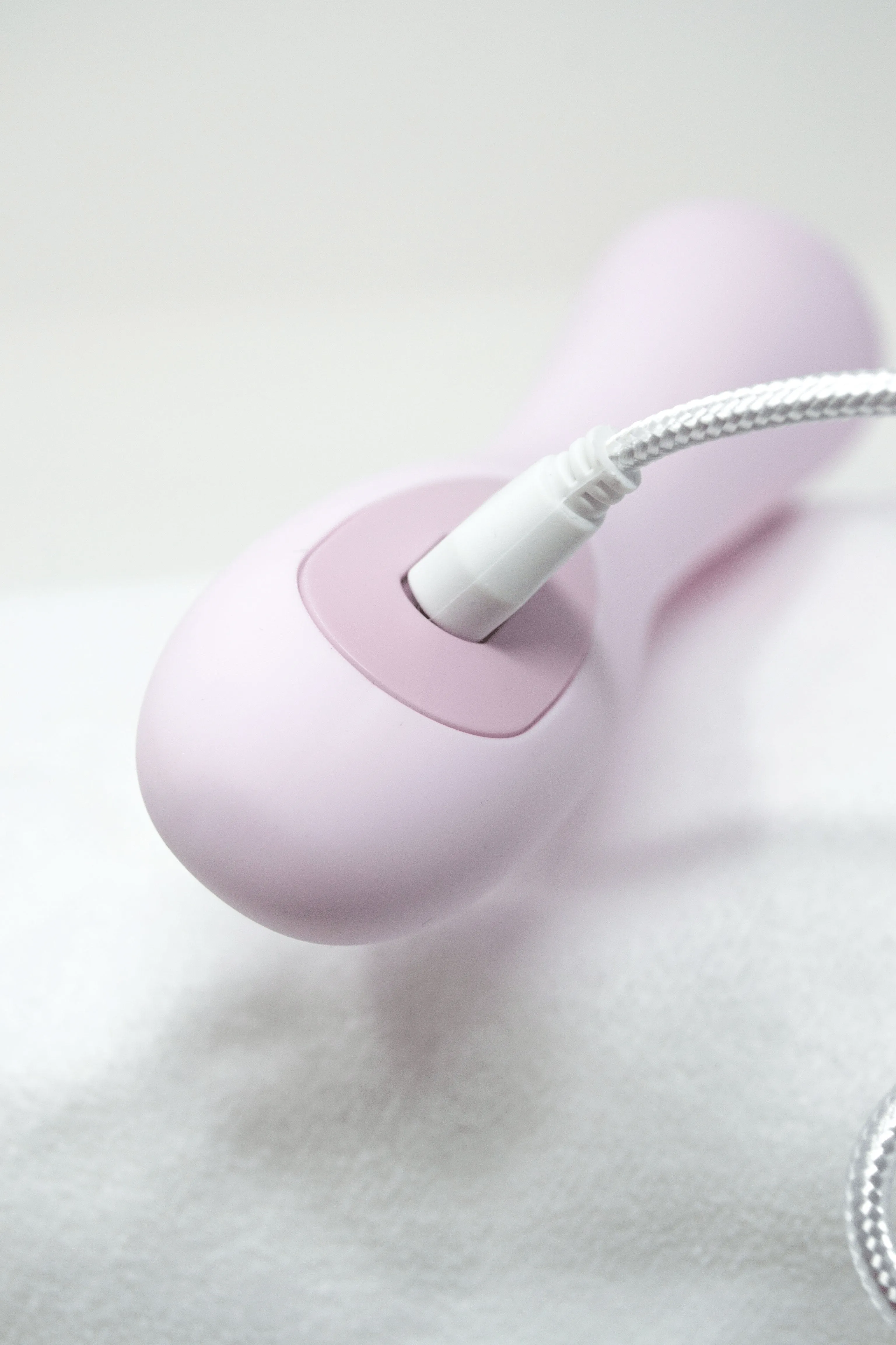 Dame Com Wand Vibrator