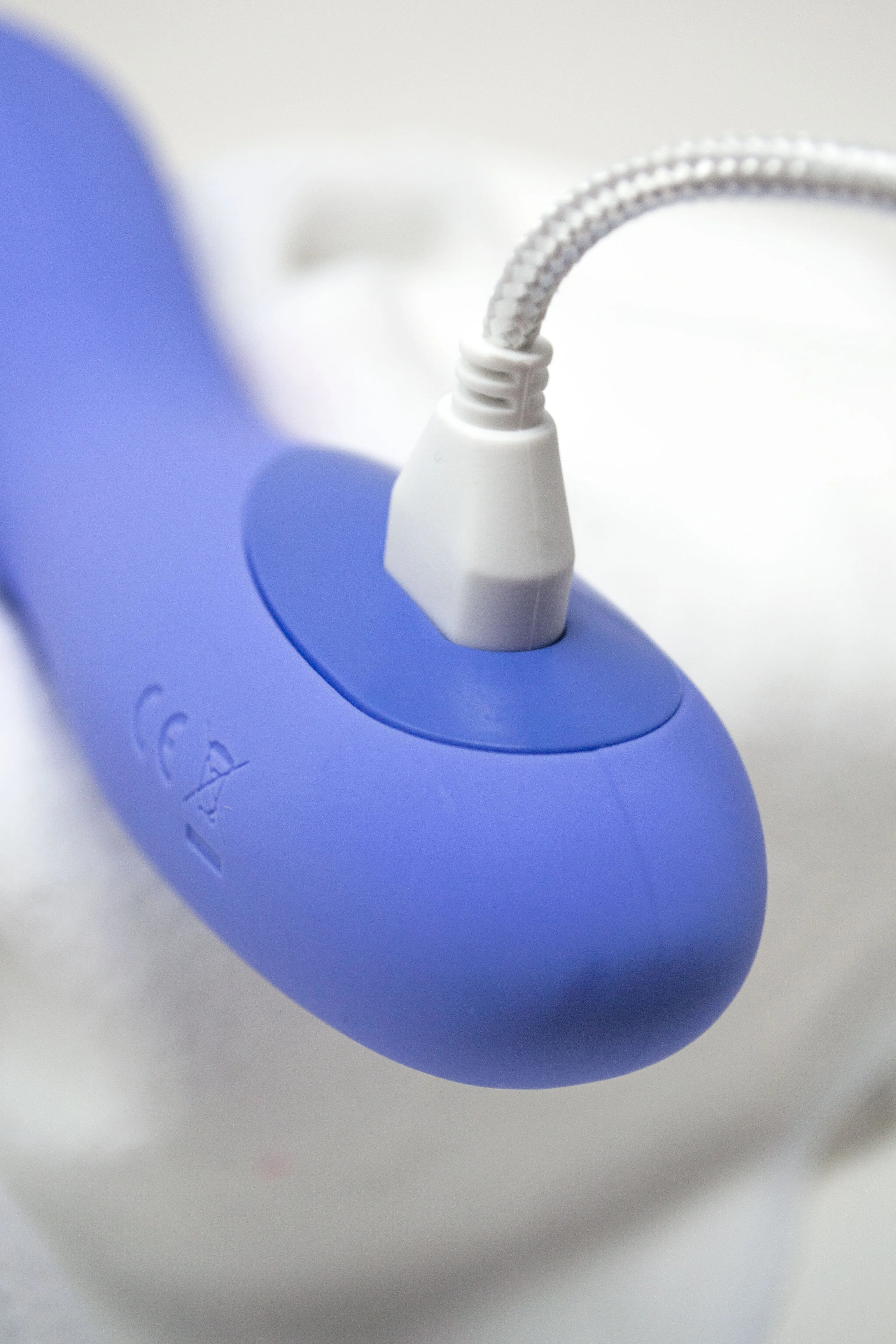 Dame Com Wand Vibrator